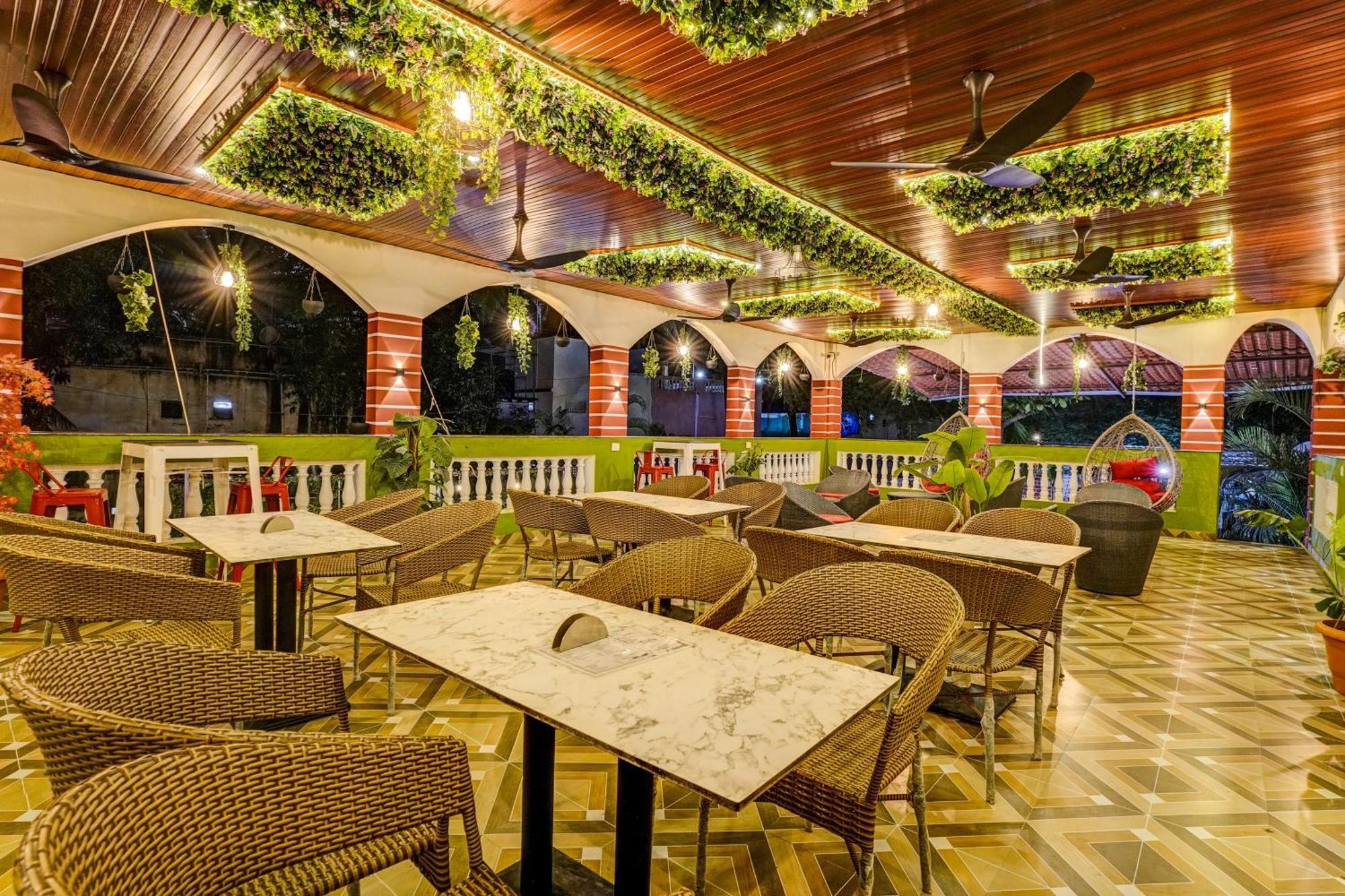 מומביי Collection O Palm Springs Beach Resort מראה חיצוני תמונה